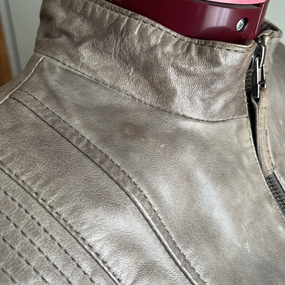 Genuine leather jacket - Picture 4 of 10